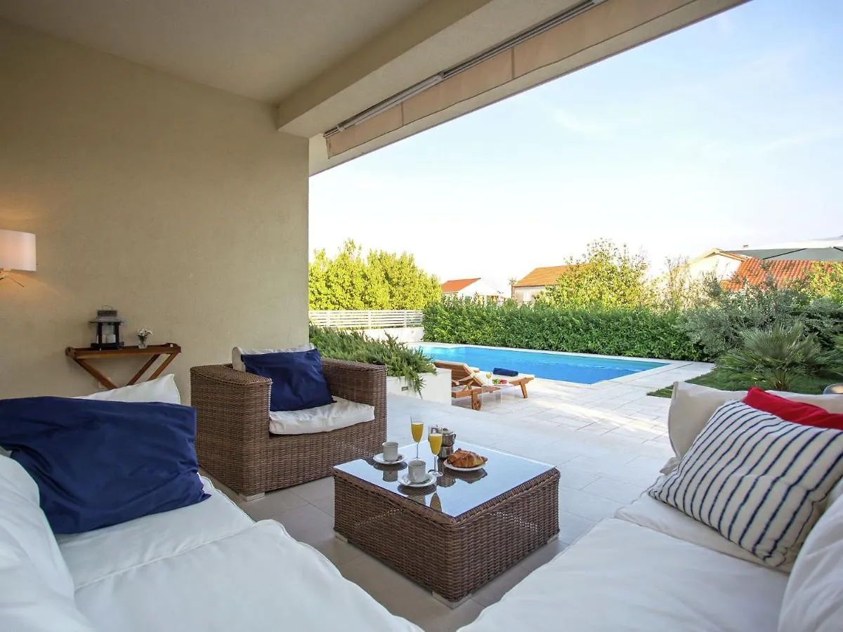 Beautiful Villa 100M From The Sea Kaštela