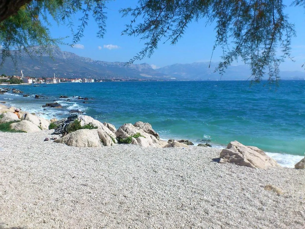 Beautiful Villa 100M From The Sea Kastela